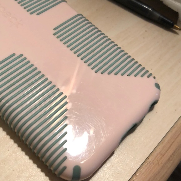 iPhone 6/7/8 Pink Speck Case!! - Picture 3 of 4